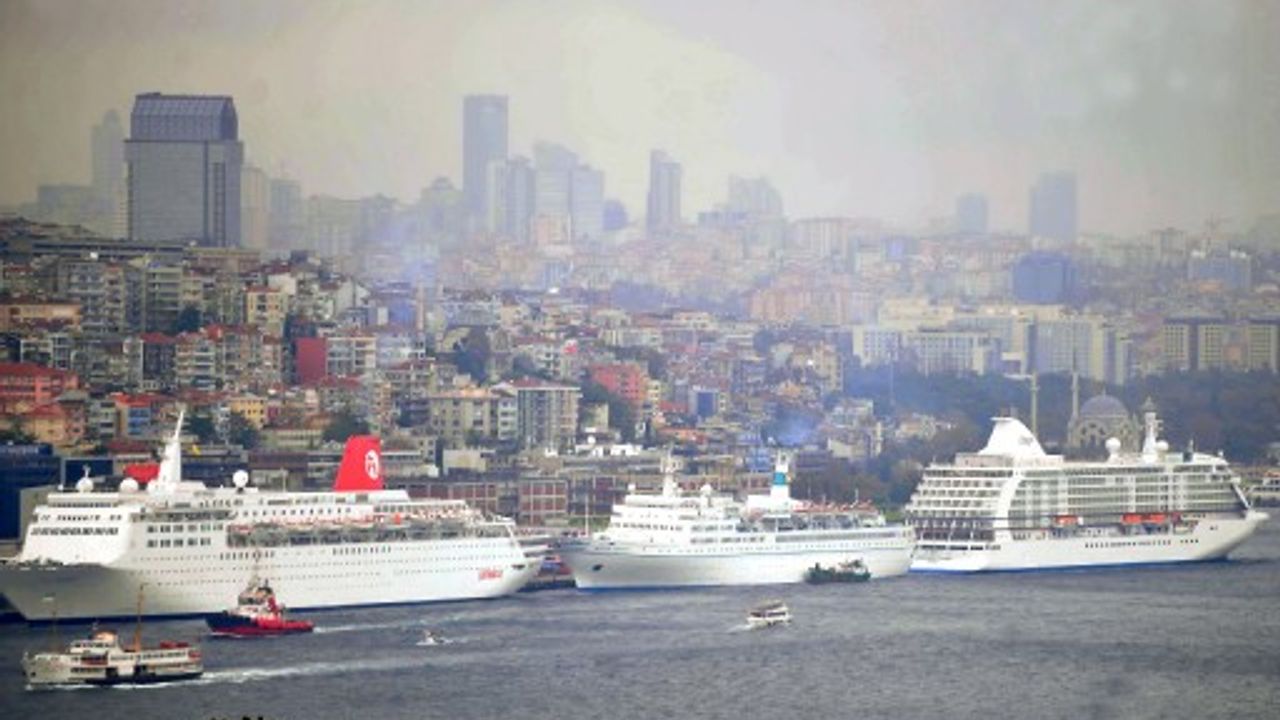 En lüks gemiler İstanbul'dan kalkacak 