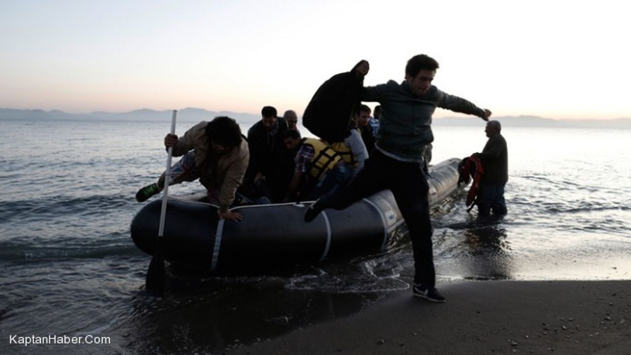 Mısır'da kaçak göçmenleri taşıyan tekne battı