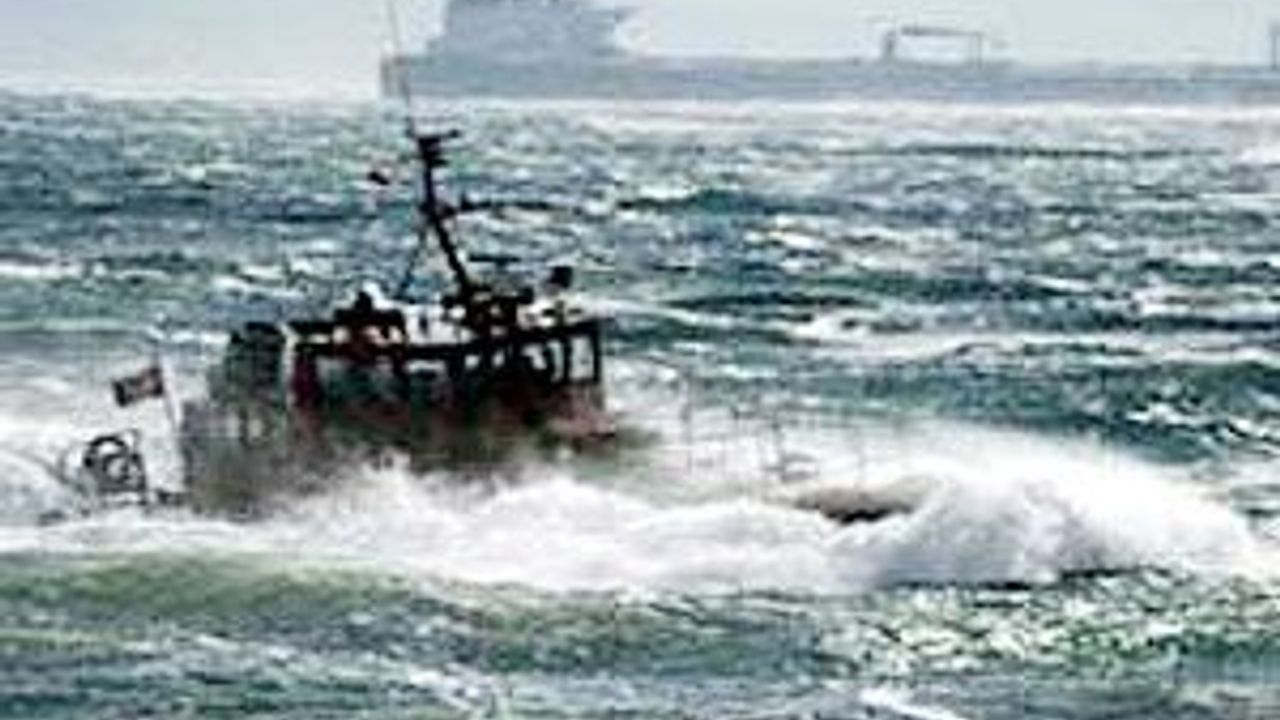 Tankerler Şarköy Limanı'na Demirledi