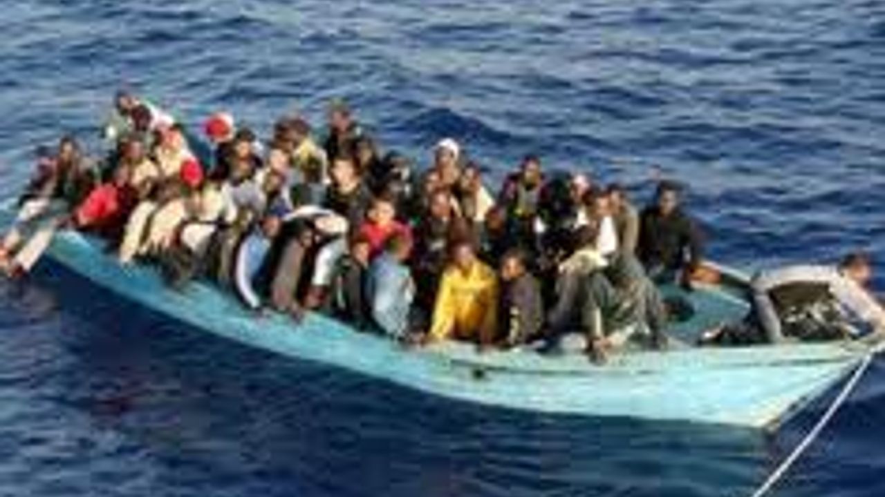 Göçmenleri Taşıyan Tekne Battı 