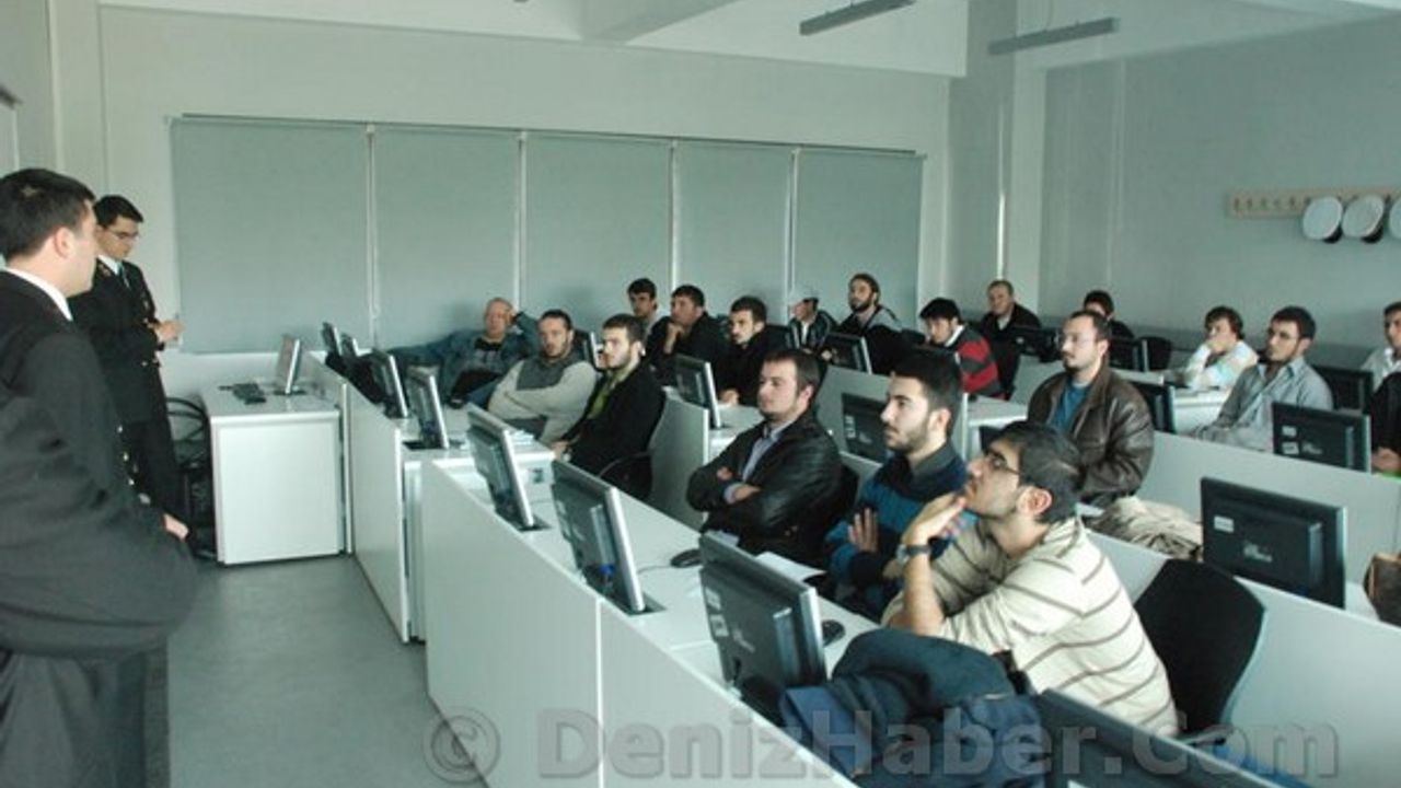 İTÜ Öğrencilerinden Bahçeşehir'e Konferans