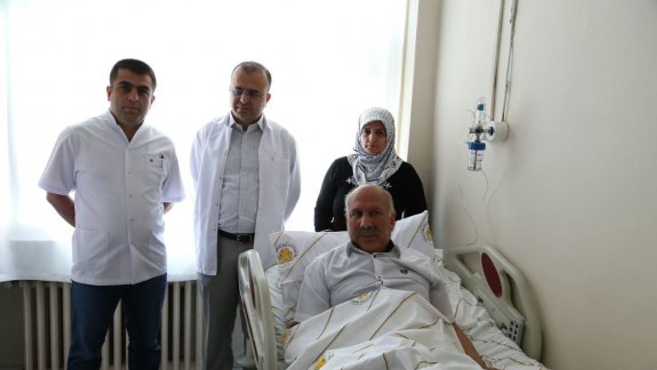 Diyarbakır'da ilk defa kapalı yöntemle yapay mesane ameliyatı yapıldı