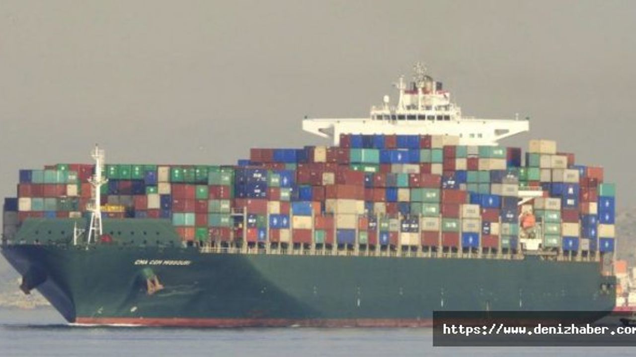 CMA CGM'nin konteyner gemisi Süveyş Kanalı'nda karaya oturdu!