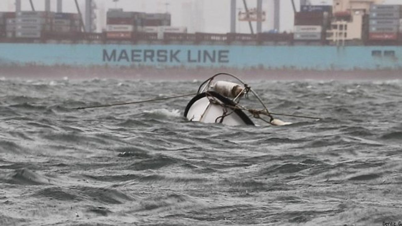 Marmara Körfezi'nde Lodos balıkçı teknesini batırdı!