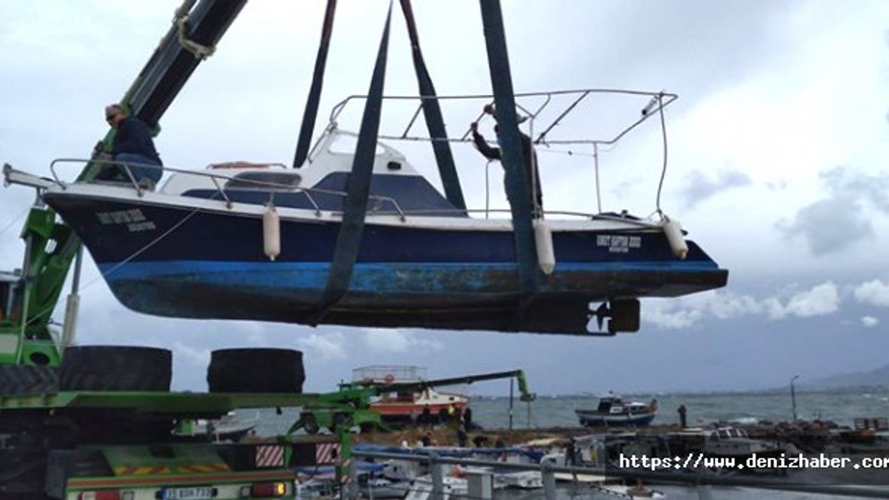 Balıkesir ve İzmir’de fırtınada 109 adet tekne battı!
