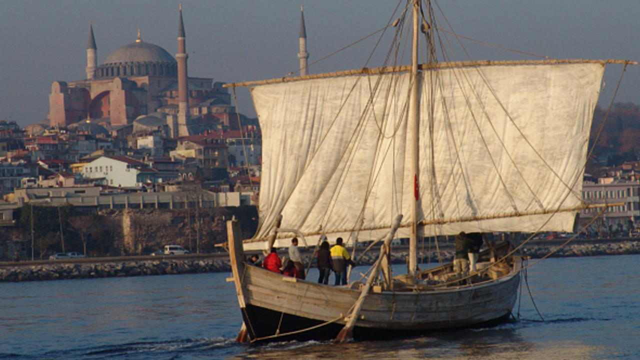 3300 yıllık Uluburun gemisinin replikası denizlere döndü!