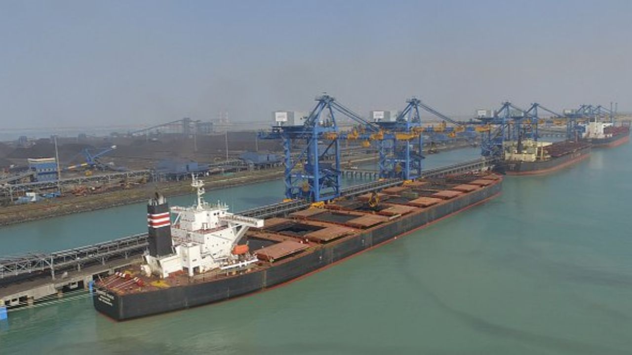 Mundra Limanı'nda 3 ton eroine el konuldu!