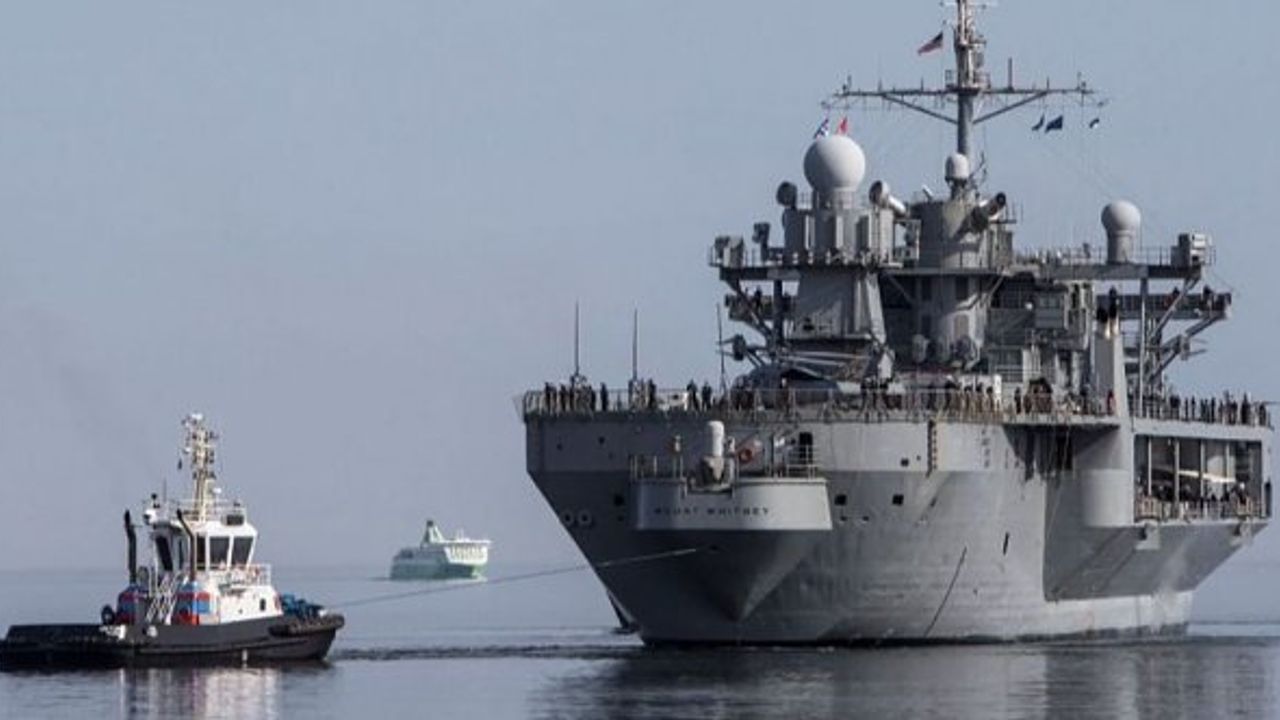 NATO savaş gemileri Batum'a demir attı