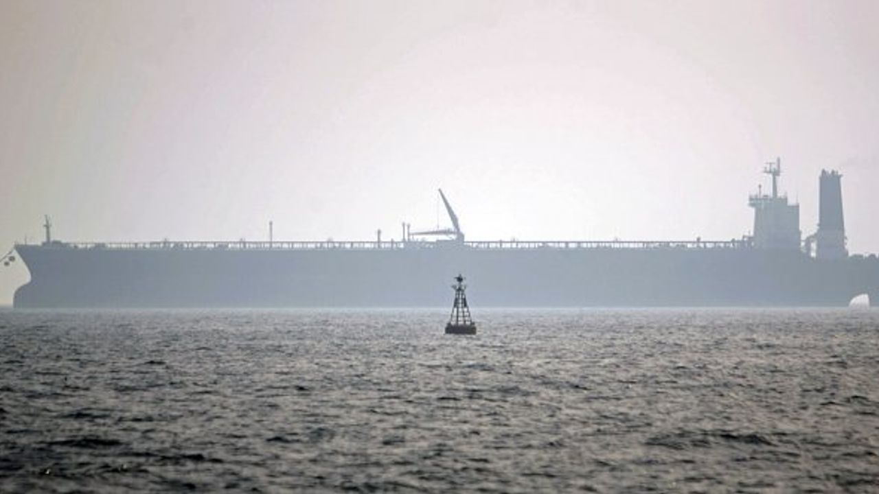 ABD, iran petrol gemisine el koymaya çalıştı iddiası!