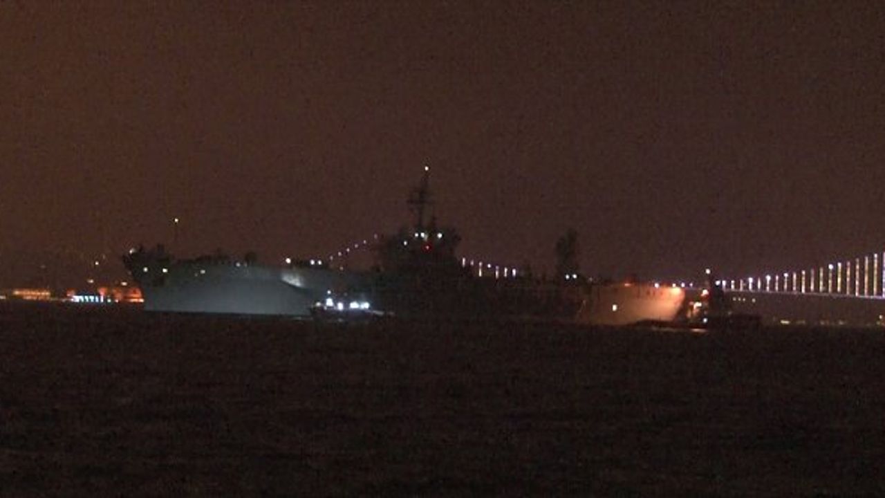 ABD savaş gemisi USS Mount Whitney Sarayburnu Limanı'nda!