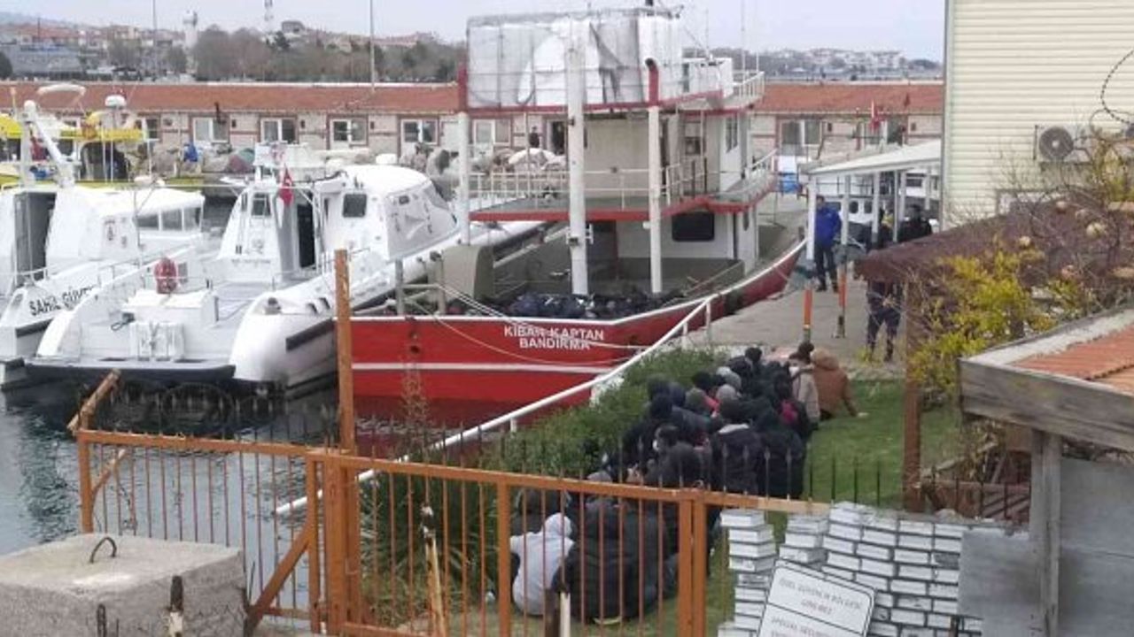 Çalıntı tekne verdikleri 195 göçmenden kişi başı 6 bin dolar aldılar!