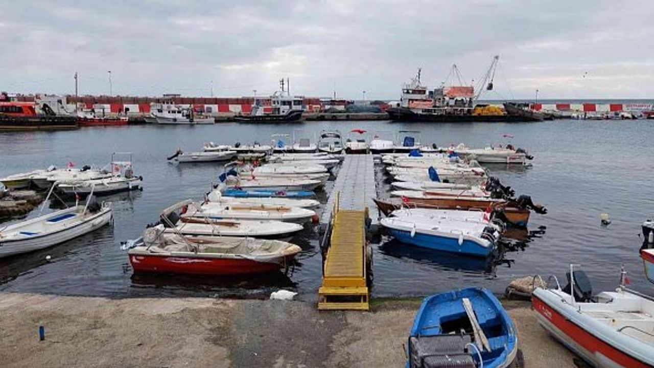 Marmara Denizi'nde poyraz engeli: Çok sayıda balıkçı limana döndü!