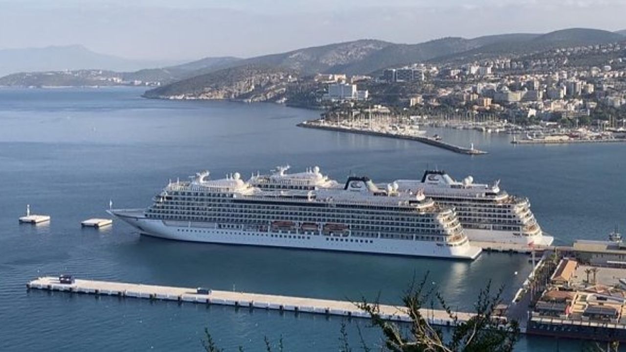 Viking Sea ve Viking Venüs Ege Port Limanı'na 200 yolcuyla yanaştı!