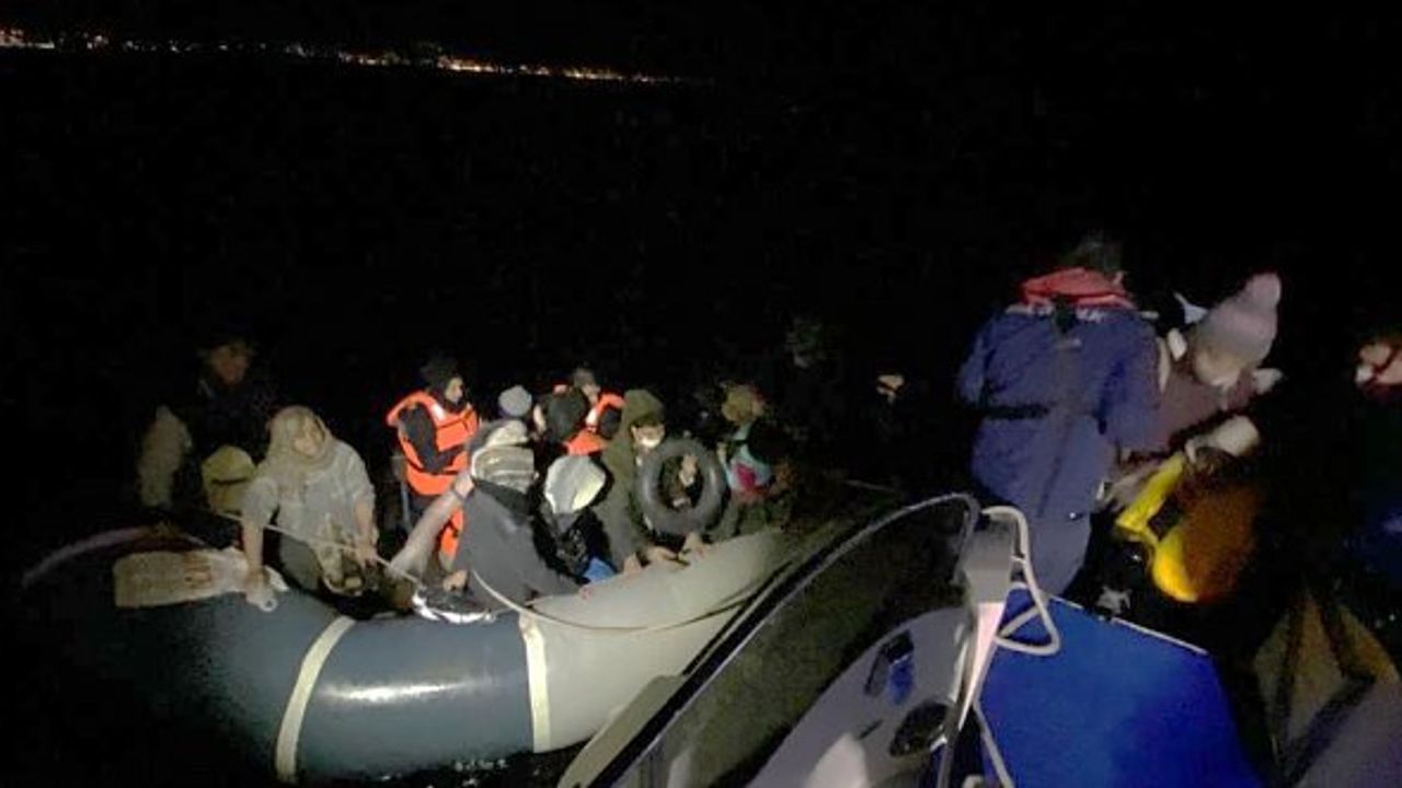 İzmir açıklarında 92 düzensiz göçmen kurtarıldı!