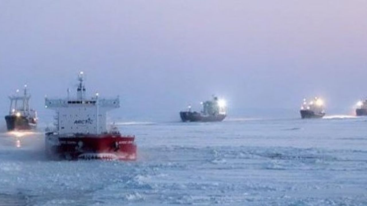 Kuzey Denizi Rotası'ndaki gemi trafiğinde rekor hacim: 33,5 milyon tona ulaştı!