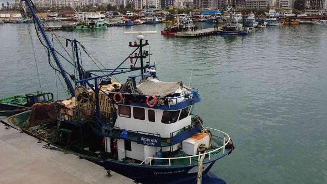 Doğu Akdeniz'de şiddetli lodos: tekneler açılamadı