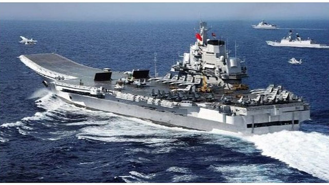 Çin uçak gemisi Tayvan Boğazı'nda