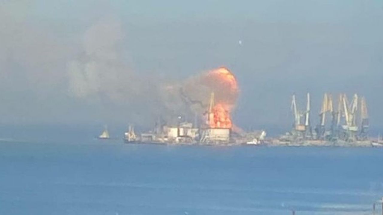 Ukrayna ordusu Rusya'nın Orsk gemisini vurdu