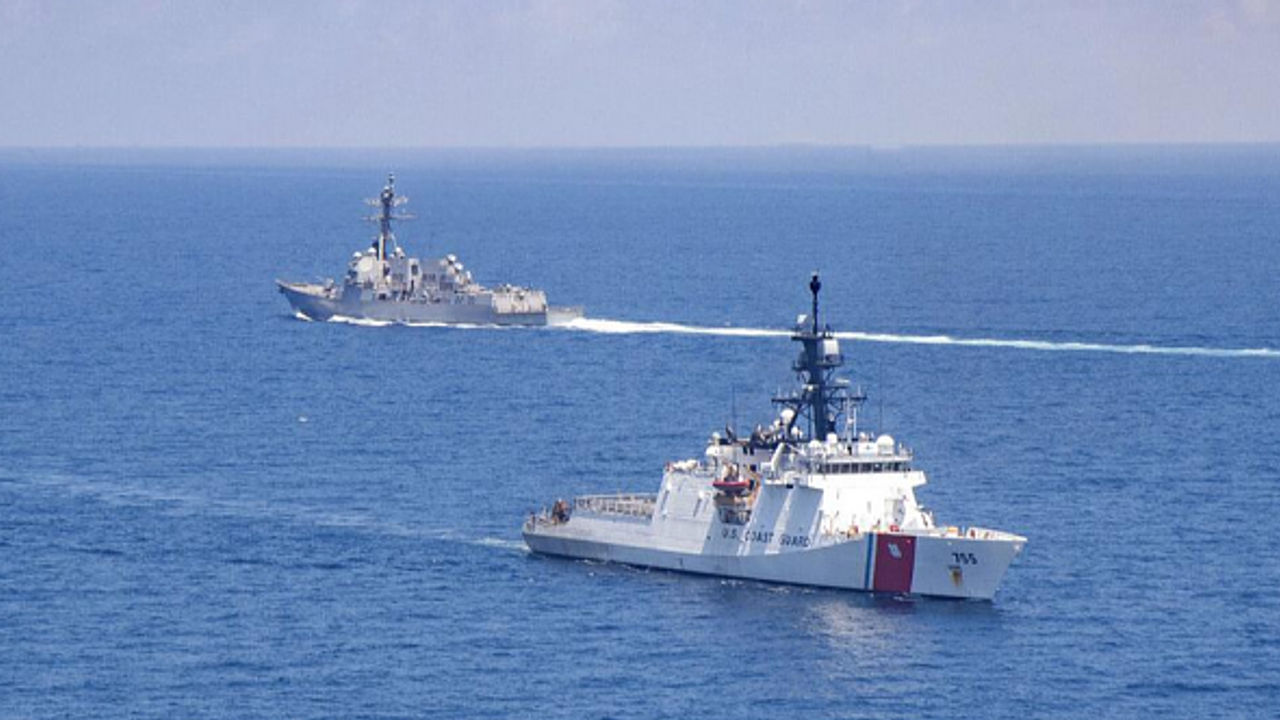 Çin'den Tayvan Boğazı'na savaş gemisi gönderen ABD'ye tepki