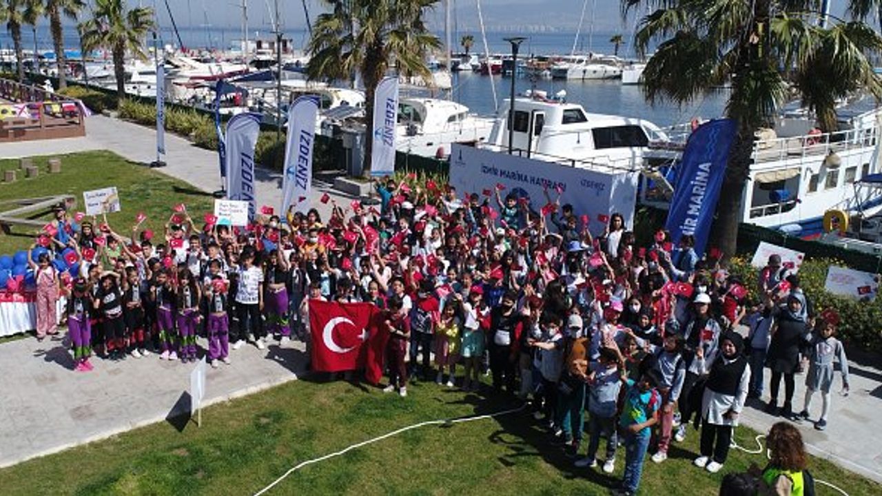 İzmir Marina'da 23 Nisan Çocuk Şenliği etkinlikleri