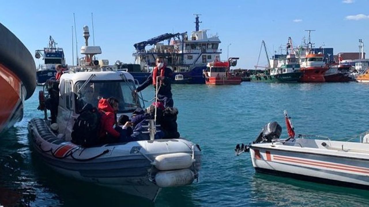 İzmir sularında göçmen hareketliliği: 174 düzensiz göçmen karaya çıkartıldı