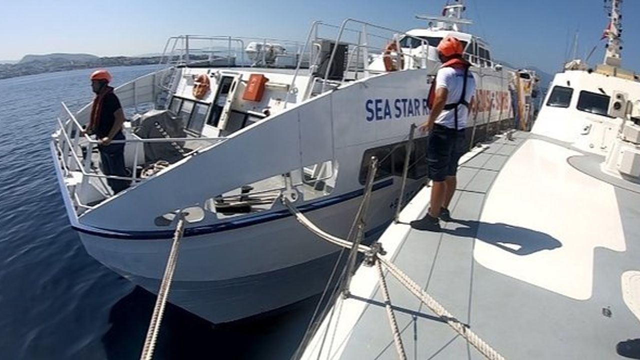 Su alan gemideki 76 kişi kurtarıldı: Kuşadası Limanı'ndan Sisam Adası'na gidiyordu