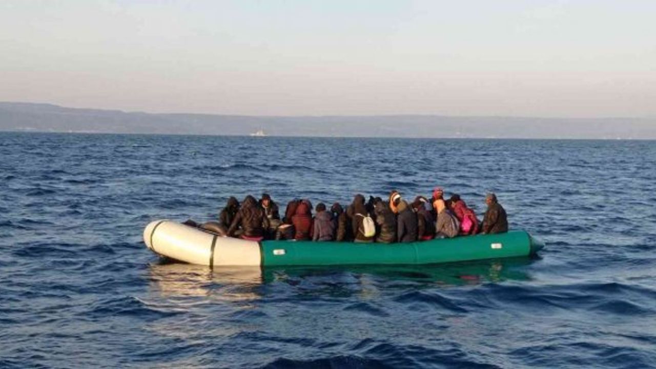 8 bin göçmeni ölüme terk ettiler...Türk Sahil Güvenliği böyle kurtardı