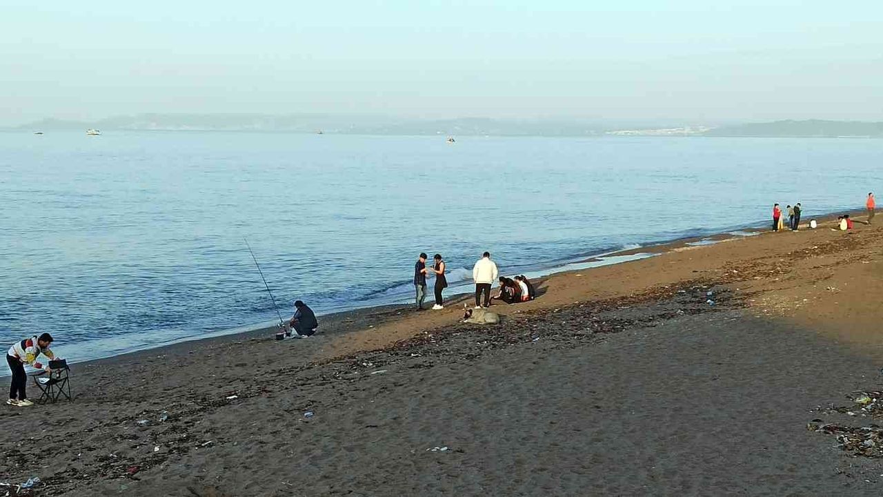 Karadeniz’de güneşin tadı sahilde çıktı