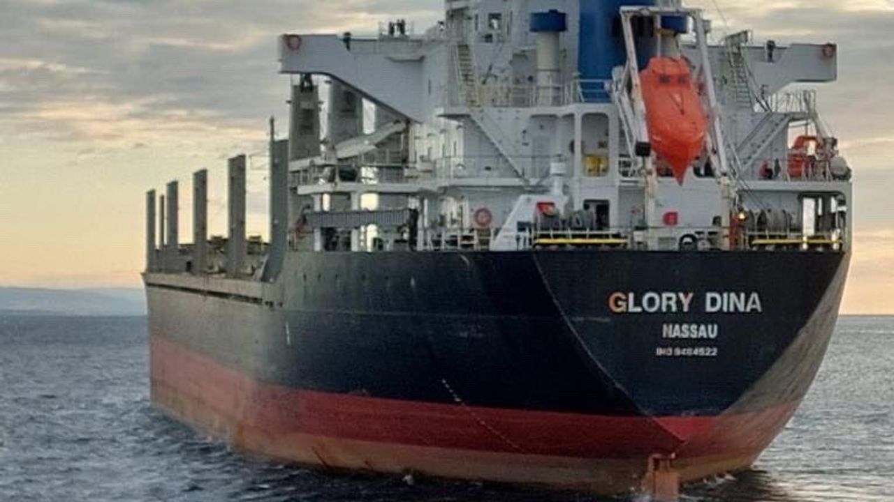 77.000 tondan fazla tahıl taşıyan 4 gemi daha yola çıktı