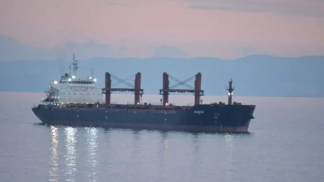Tekirdağ’da karaya oturan 190 metrelik gemi kurtarıldı