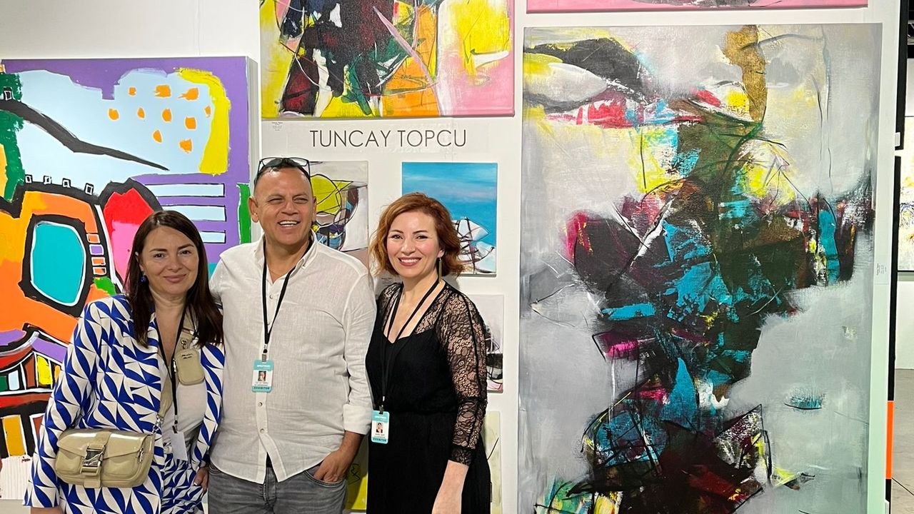 Kapt.Tuncay Topçu’nun resimleri Artspectrum Sanat fuarında sergileniyor