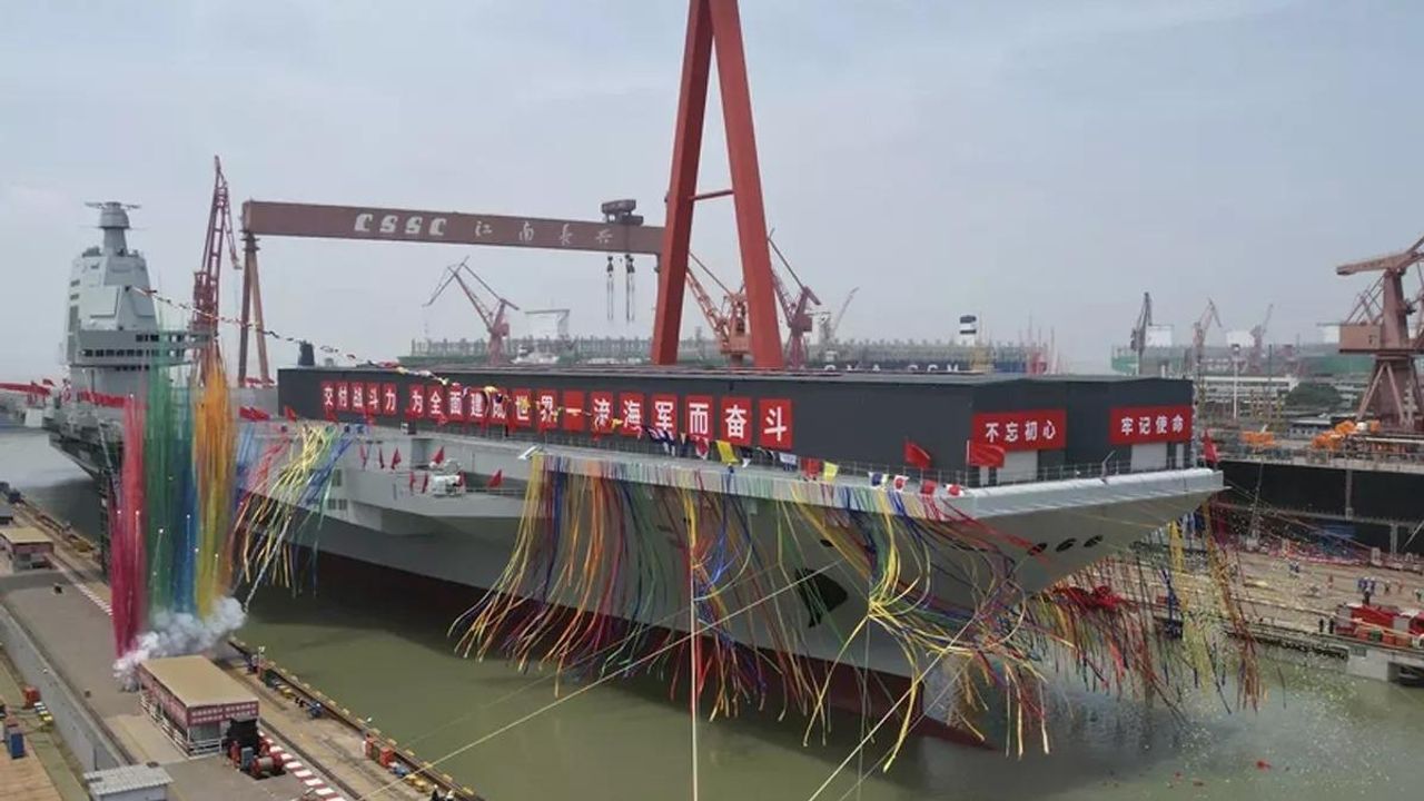 Çin'in 3. uçak gemisi denize açılıyor