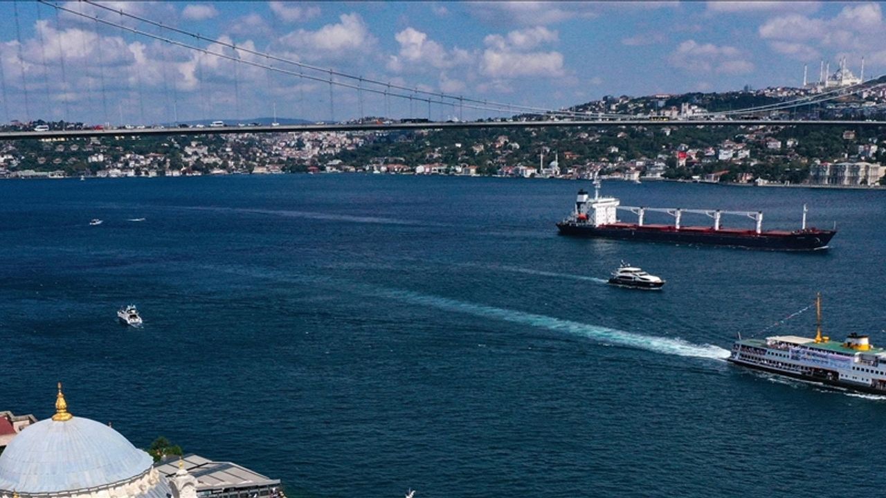 İstanbul Boğazı'na gemilerin saldığı emisyonlar hesaplanacak