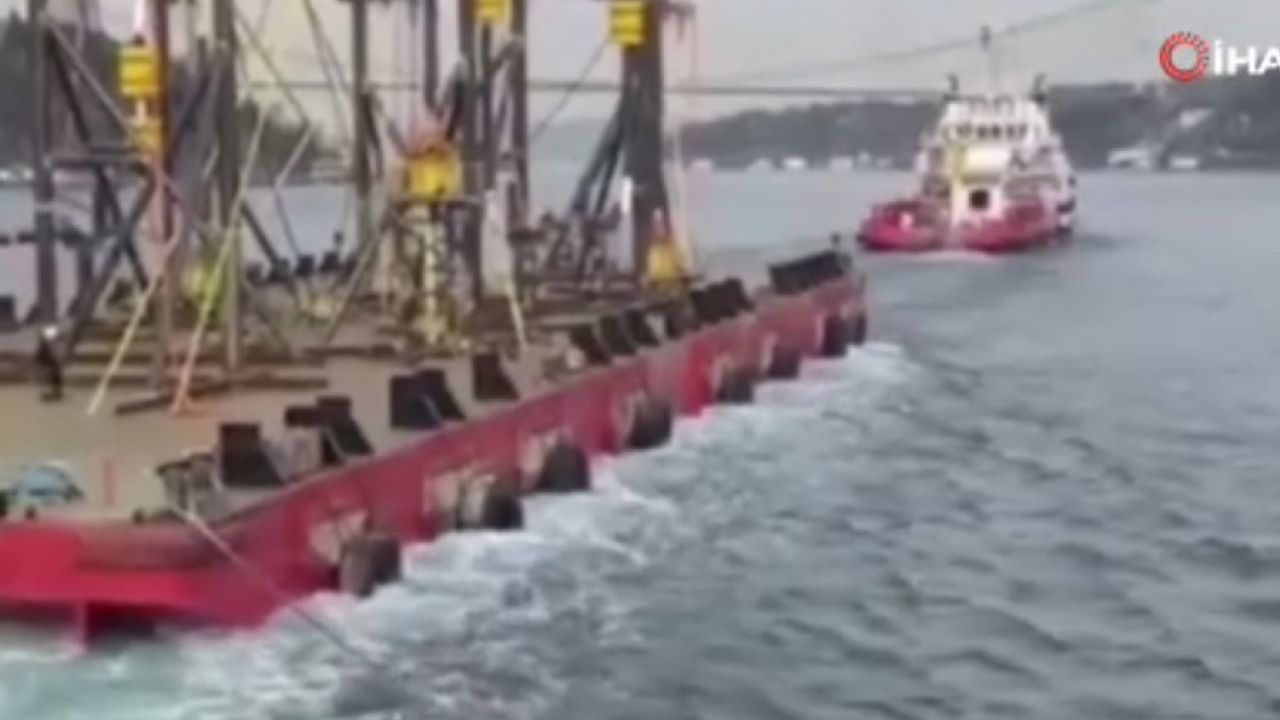 İstanbul Boğazı’nda arıza yapan 59 metrelik gemi kurtarıldı