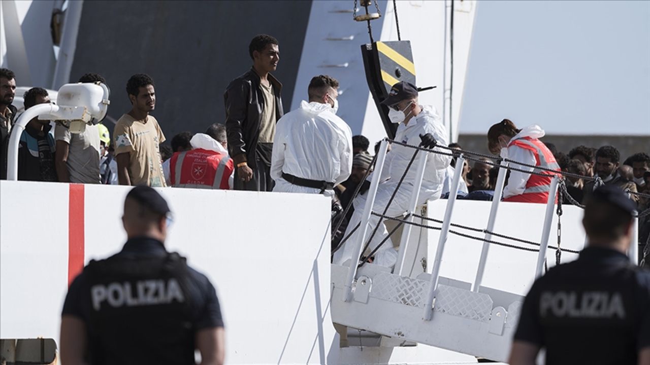 İtalya, Akdeniz'de  STK gemilerine yeni kurallar getirdi