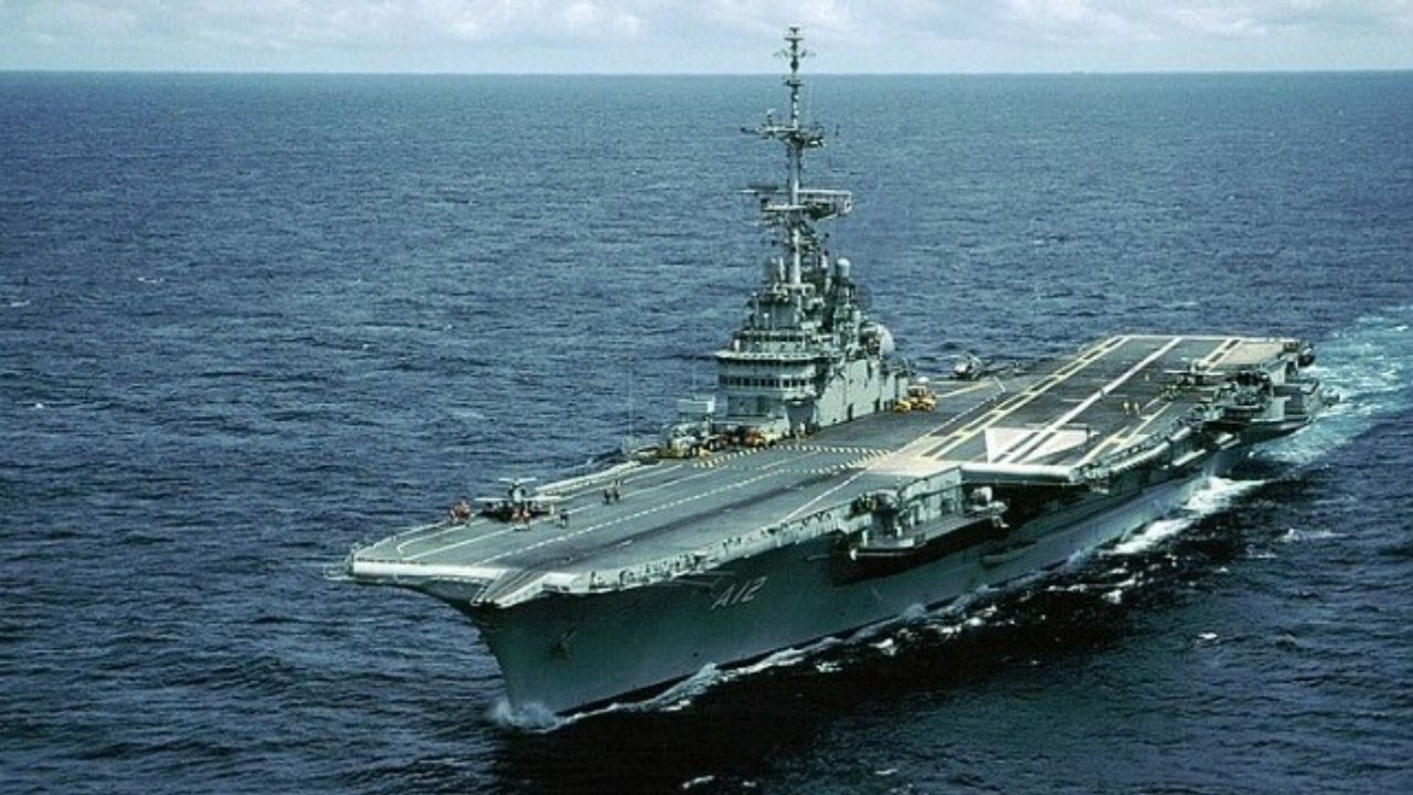 “Zehirli” Uçak Gemisi Brezilya Donanmasına Döndü