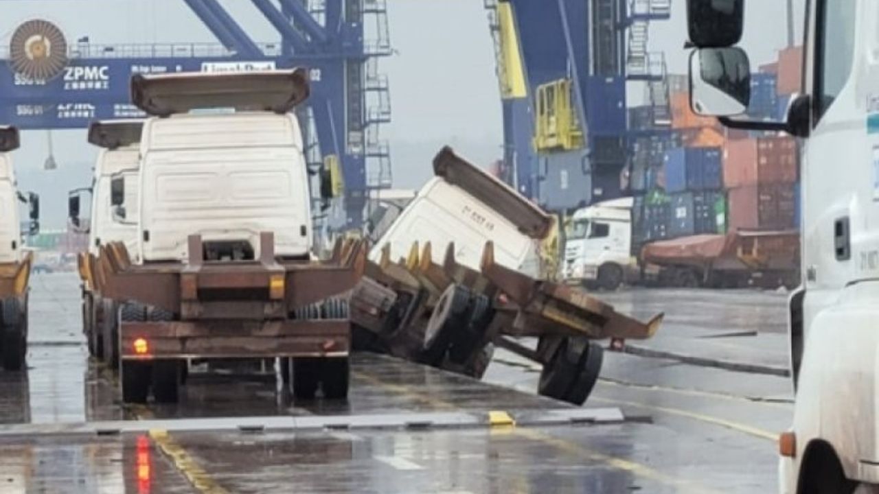 İskenderun limanı depremden büyük zarar gördü