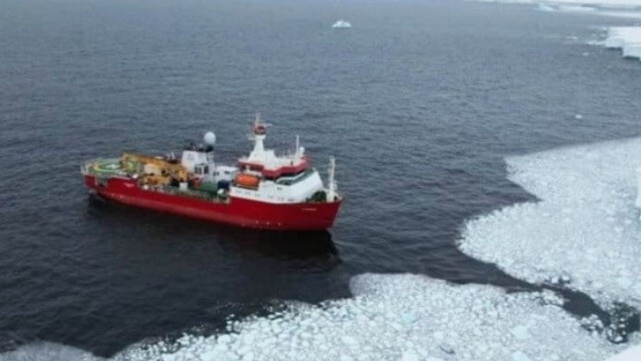 İtalyan Buzkıran Güneydeki En Uzak Noktaya Ulaşma Rekoru Kırdı