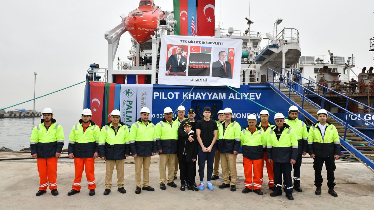 Mubariz Mansimov, gemilerinden birine şehit Hayyam Aliyev'in adını verdi