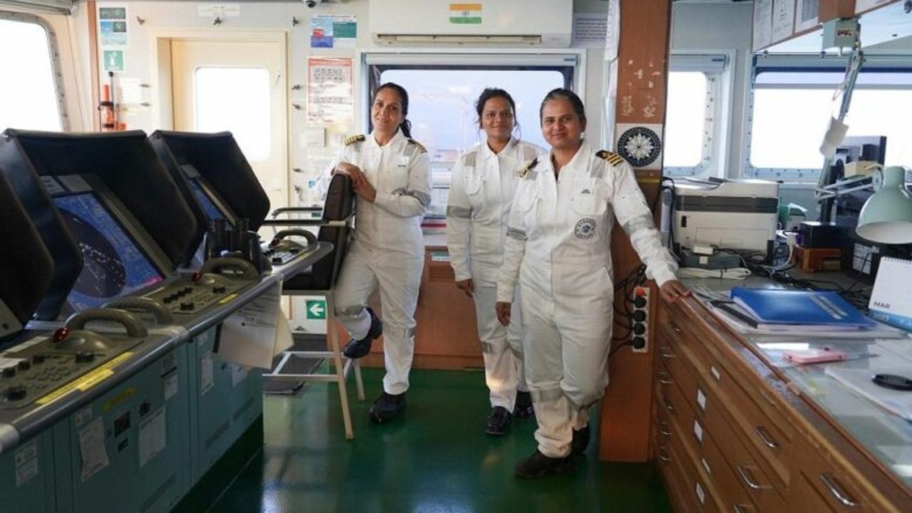 Synergy, kadın denizciler için yeni koruyucu ekipmanı kullanıma sunuyor