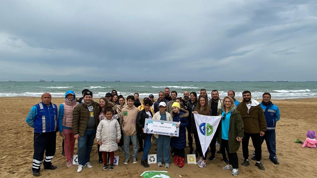 Esenyel Partners, TURMEPA işbirliği ile  Kilyos'ta sahili temizlendi