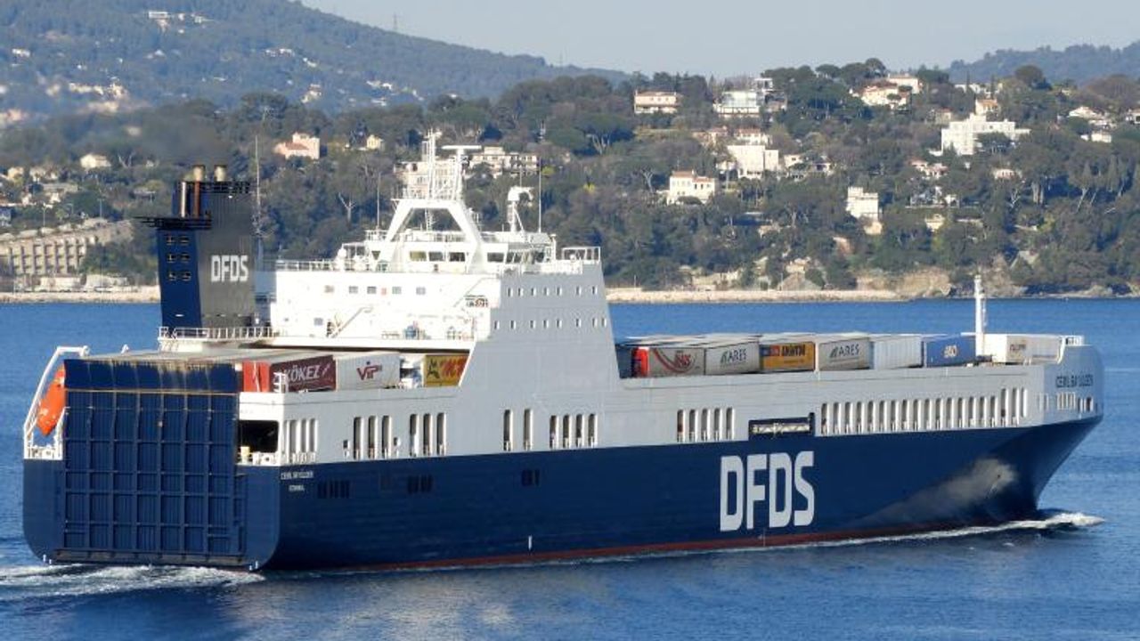 "Galata Seaways" gemisinde kaçak yolcu terörü