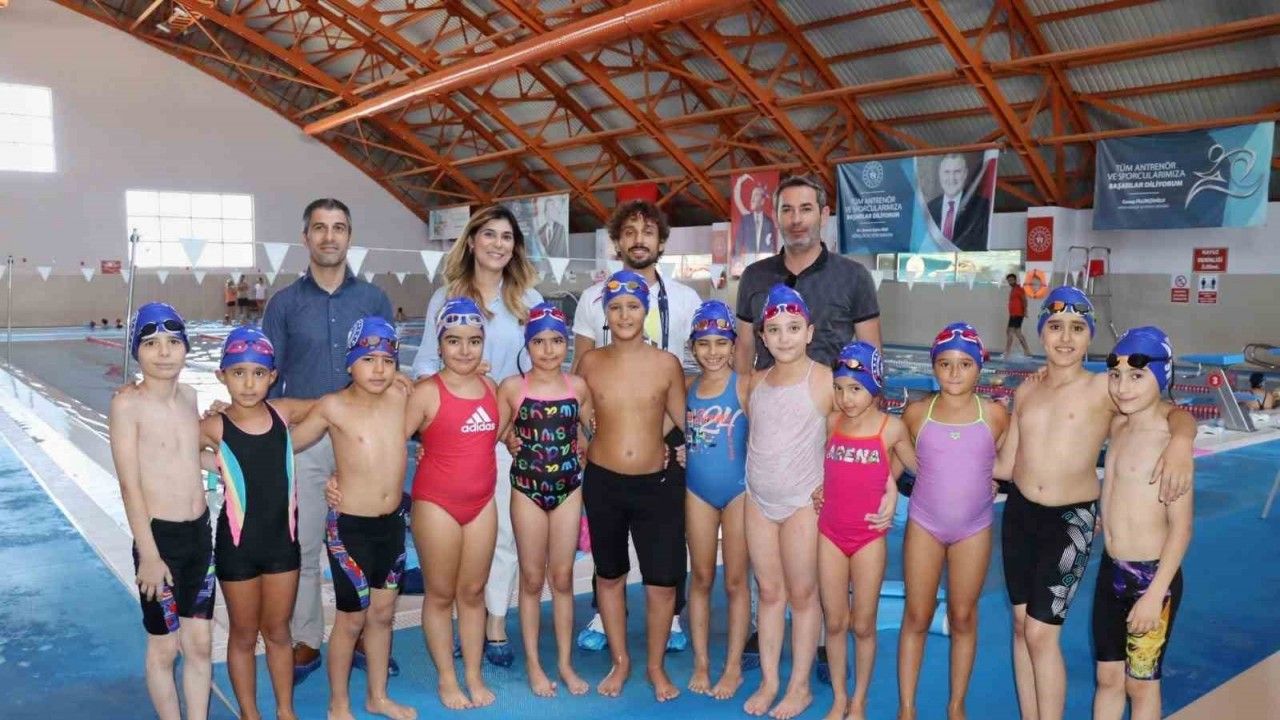Nazilli’de Yüzme Bilmeyen Kalmasın projesi devam ediyor