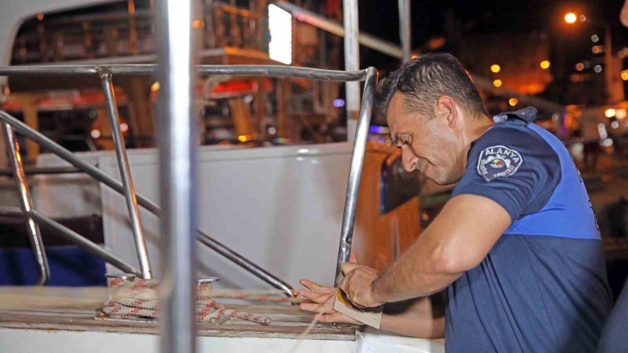 Alanya Belediyesi o tekneleri mühürledi, ruhsatlarının iptali gündemde