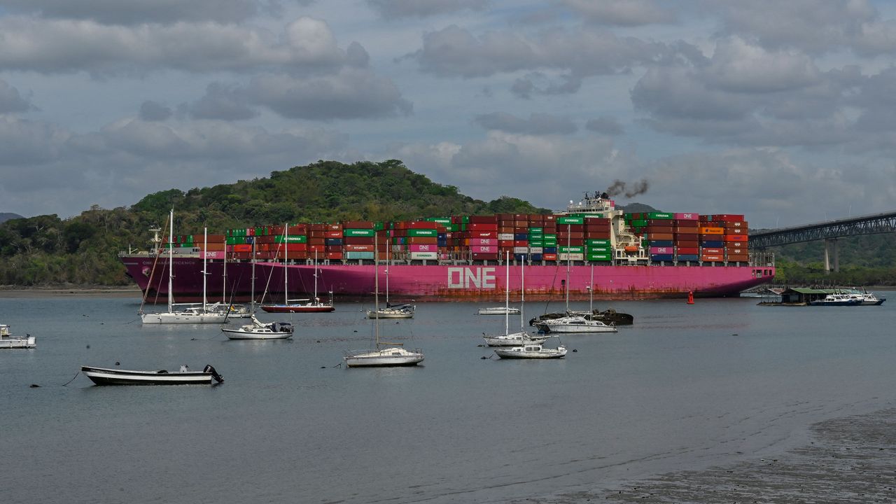 Panama Kanalı’nda biriken gemi sayısı 154'e ulaştı