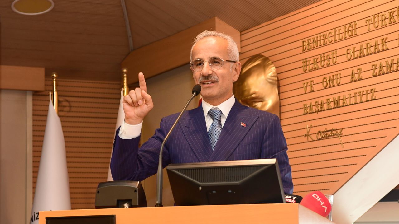 Bakan Uraloğlu, İMEAK DTO Meclis Toplantısı'nda konuştu