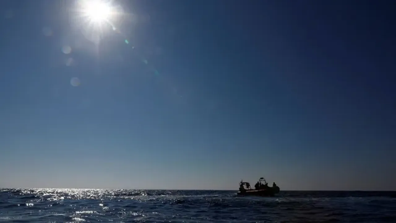 İtalya açıklarında mülteci teknesi battı: 41 ölü