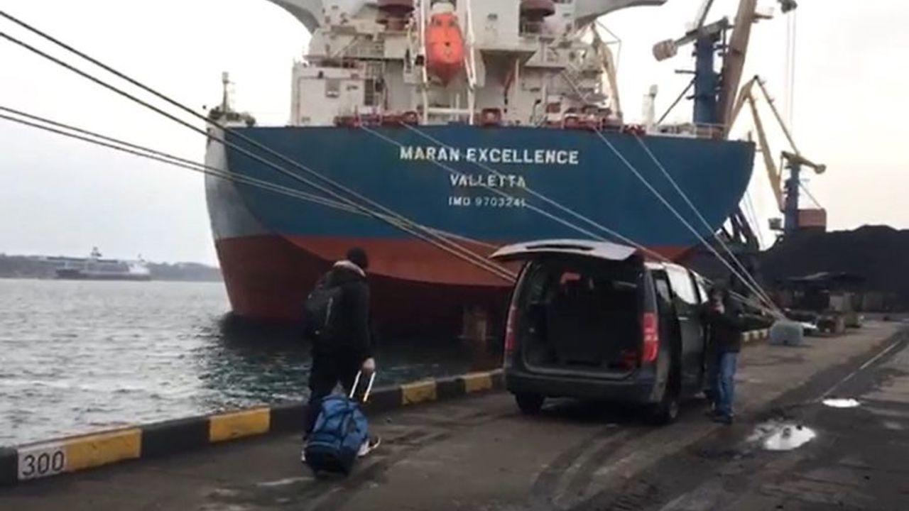 Ukrayna, mahsur kalan gemilerin ayrılmasına izin vermek için 'insani koridor' önerdi
