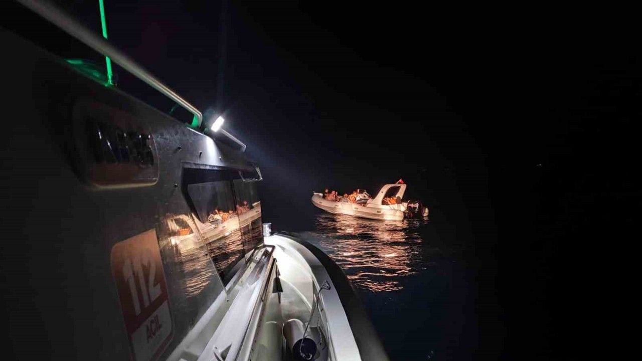 Datça’da Yunanistan tarafından geri itilen 19 düzensiz göçmen kurtarıldı