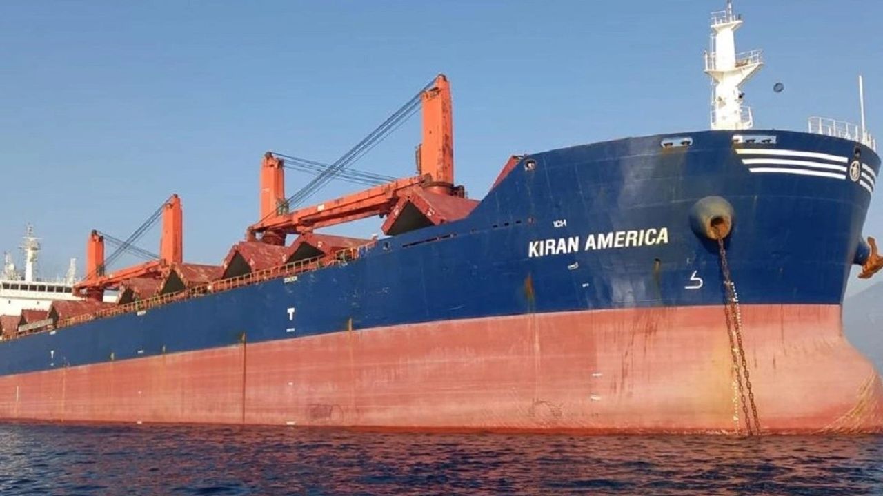 Kıran Holding, Kıran America gemisine Türk Bayrağı çekti